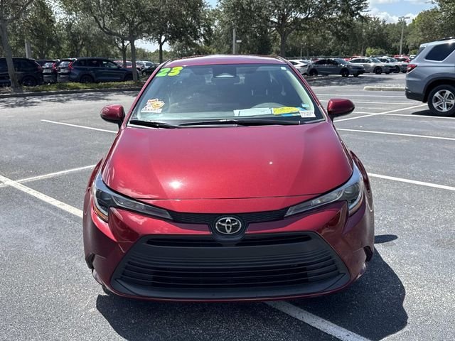 Used 2023 Pearl Toyota LE image 9