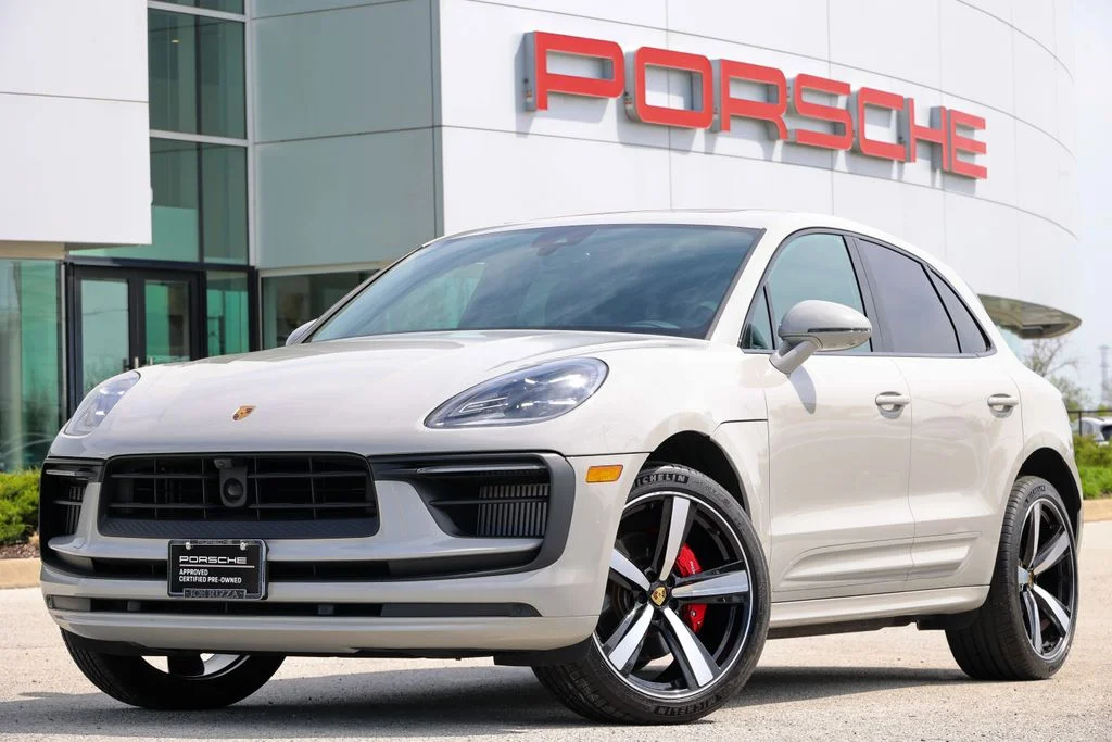 2025 Porsche Macan S's photo