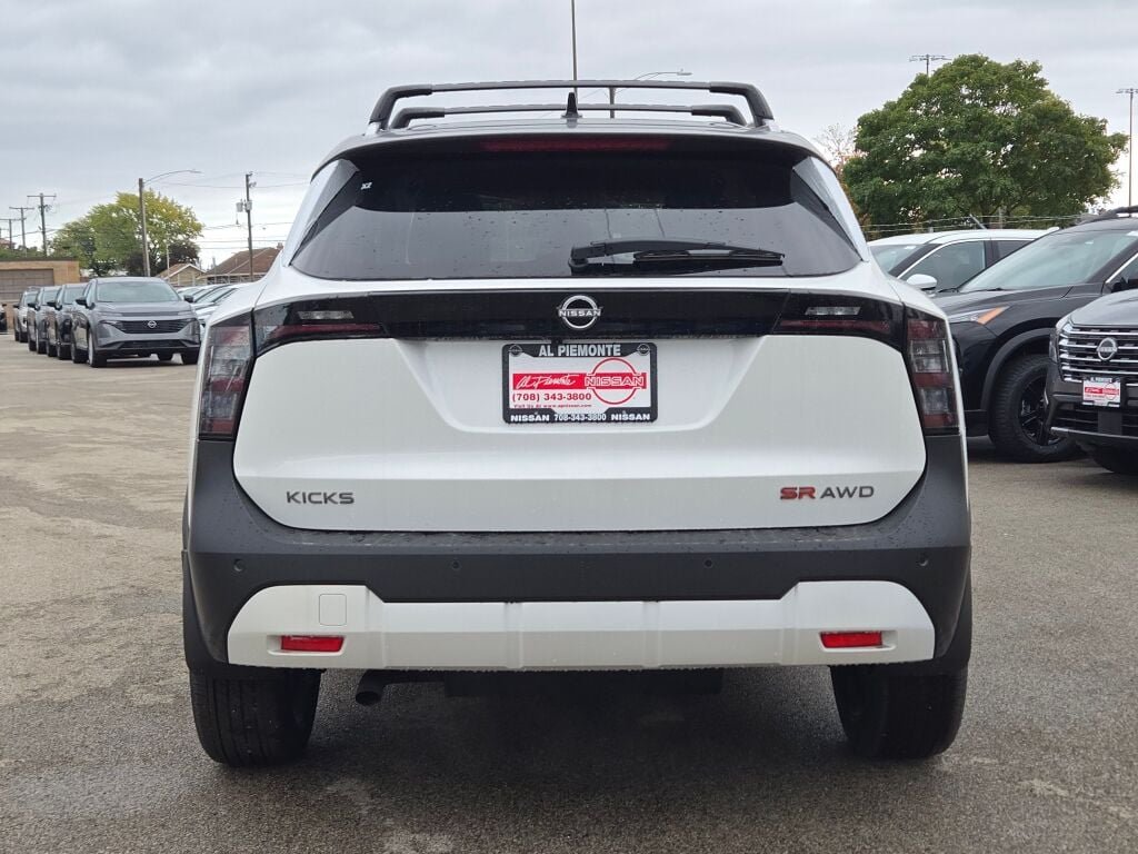 New 2026 White Nissan SR image 12