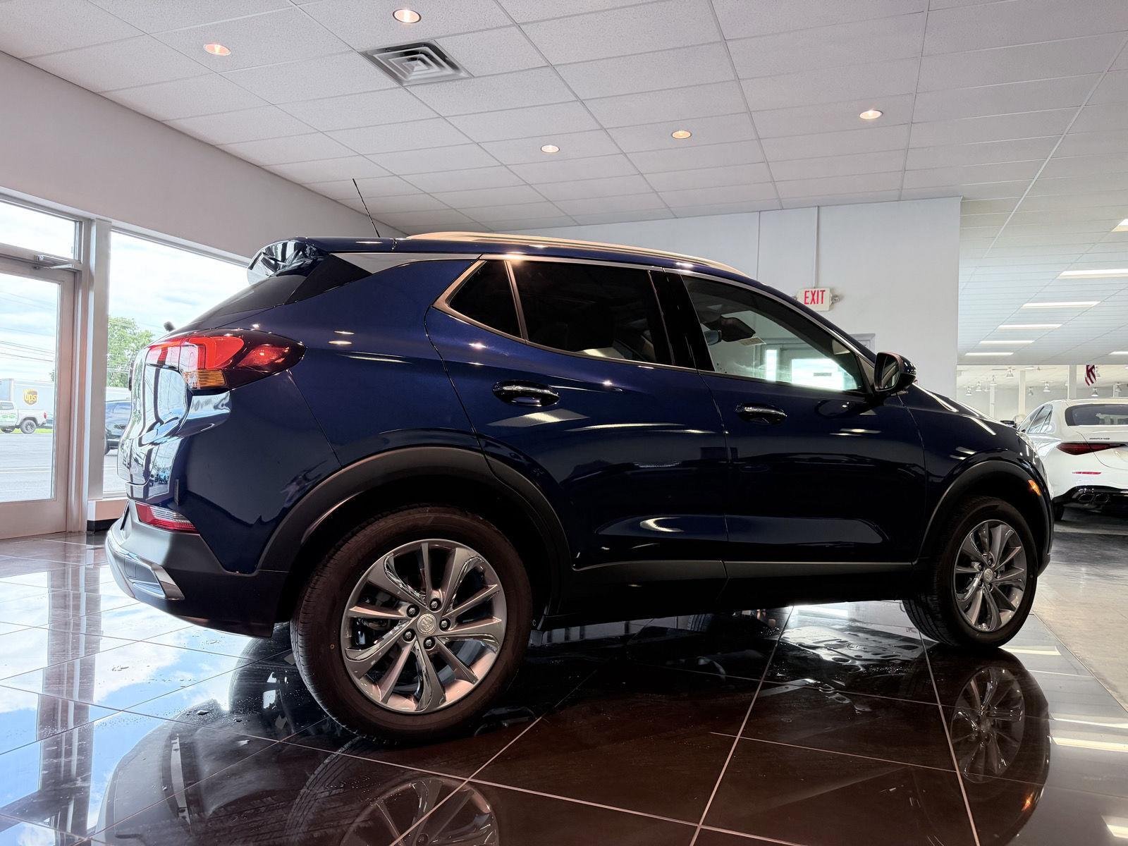 Used 2023 Sapphire Metallic Buick Essence image 12