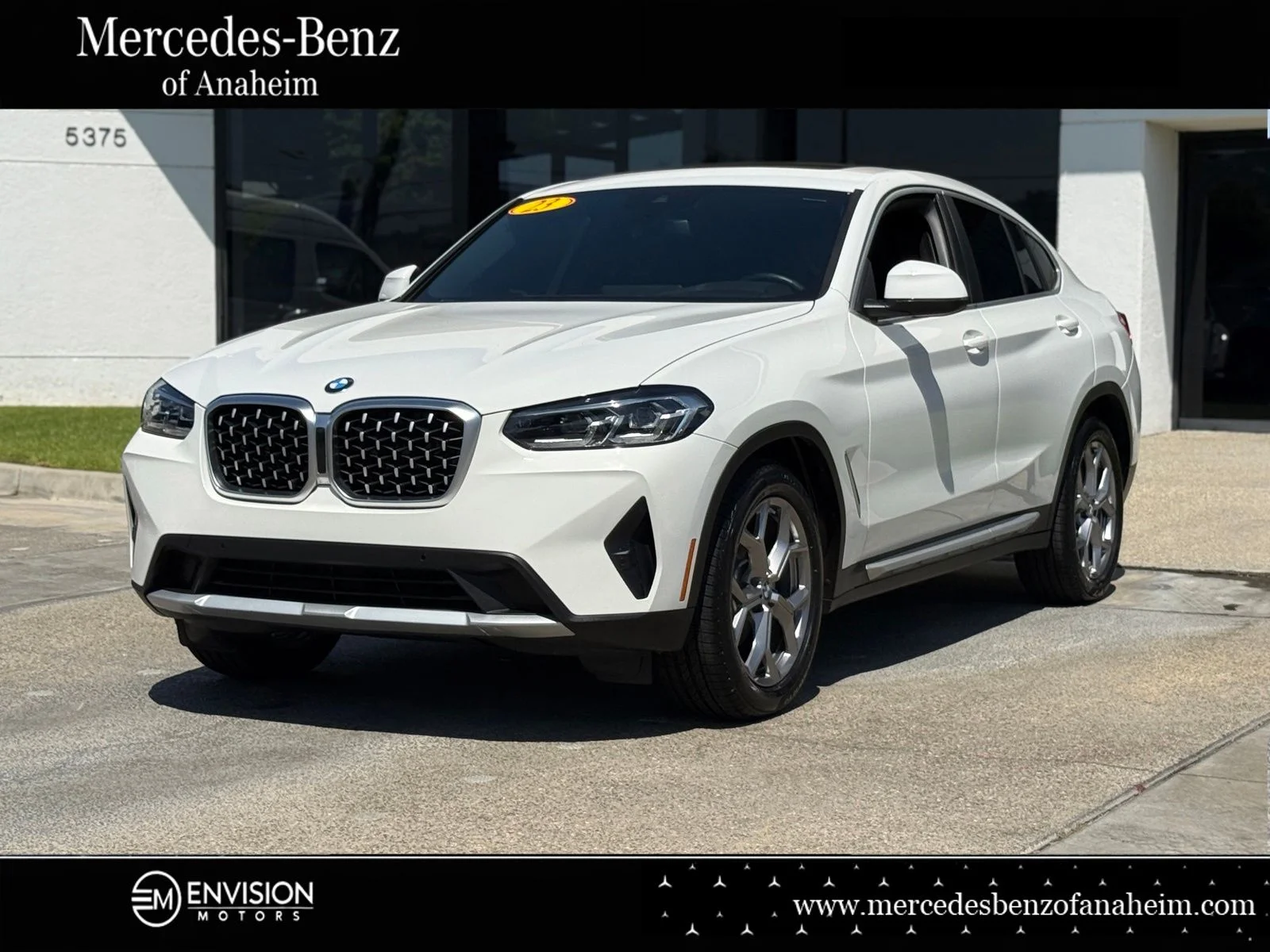 2023 BMW X4 xDrive30i's photo