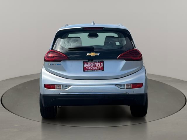 Used 2017 Includes (TUS) Black grille. Chevrolet Premier image 9