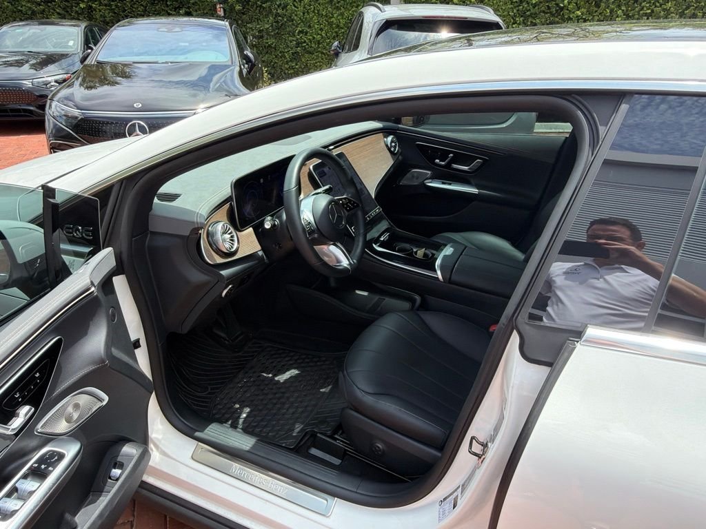 Certified Used 2023 White/off-white Mercedes-Benz 350 Sedan image 4