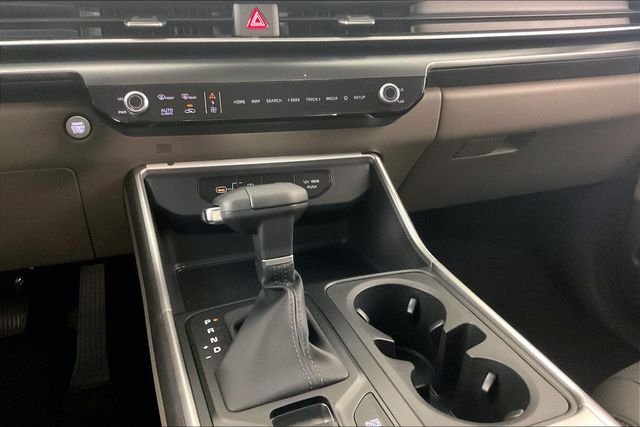 New 2027 Ceramic Silver Kia LXS image 7