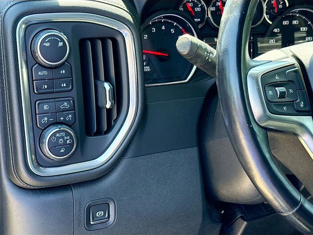 Used 2019 Shadow Gray Metallic Chevrolet LTZ image 10