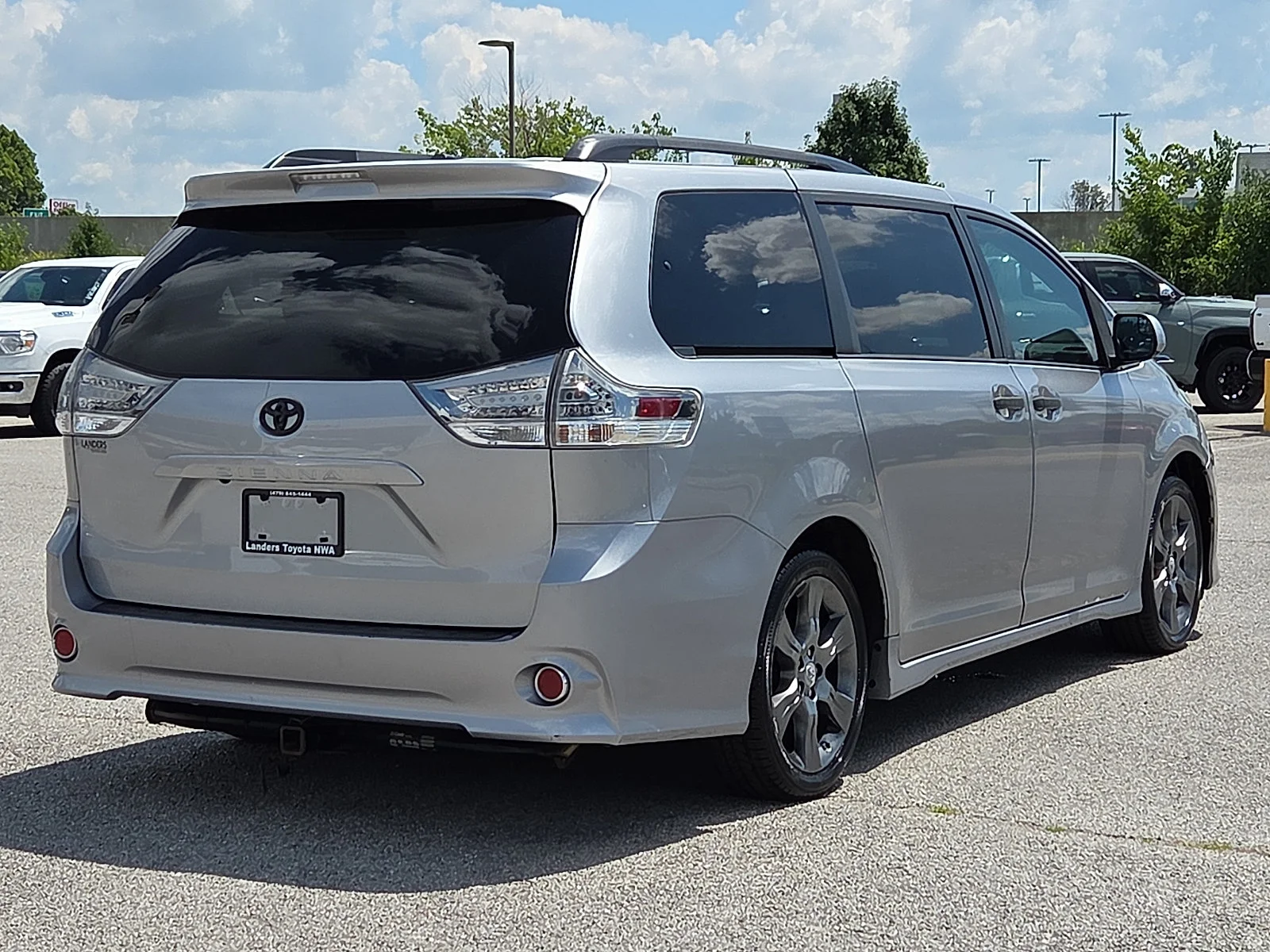 Used 2016 Silver Sky Metallic Toyota SE image 5