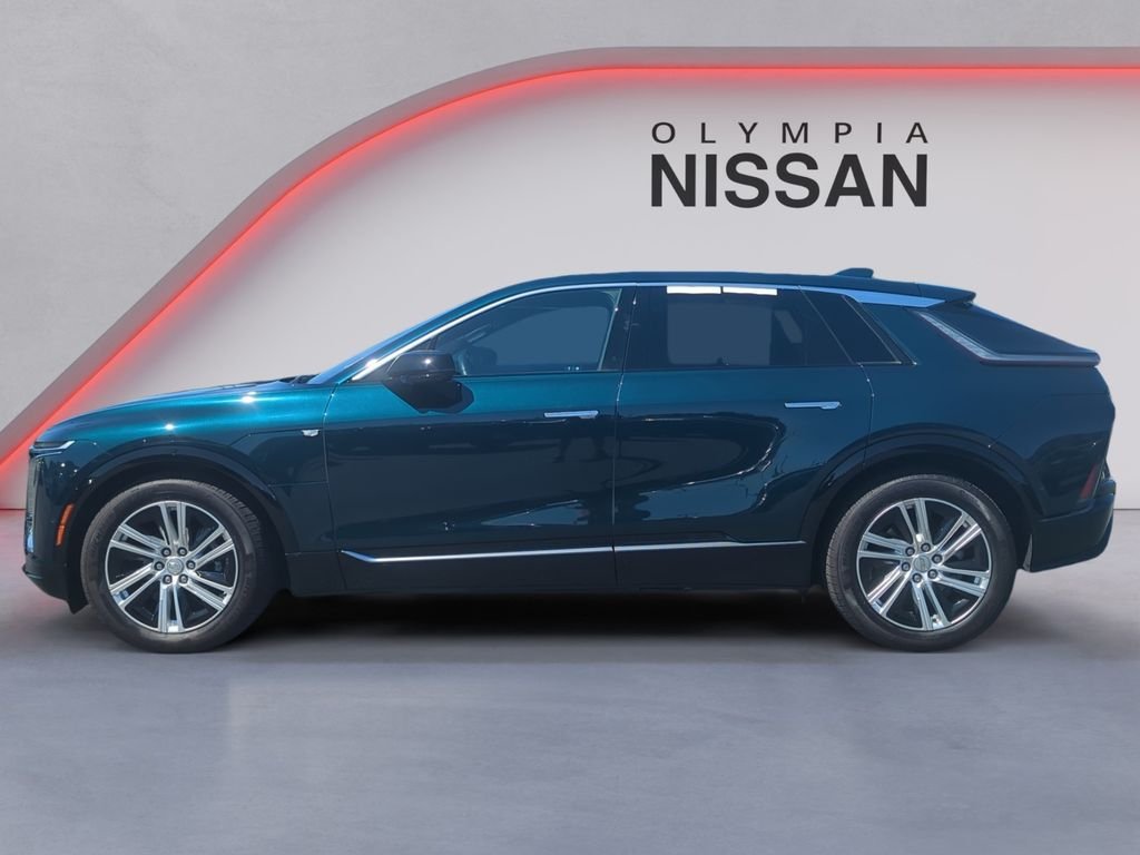 Used 2024 Green Cadillac Tech image 3