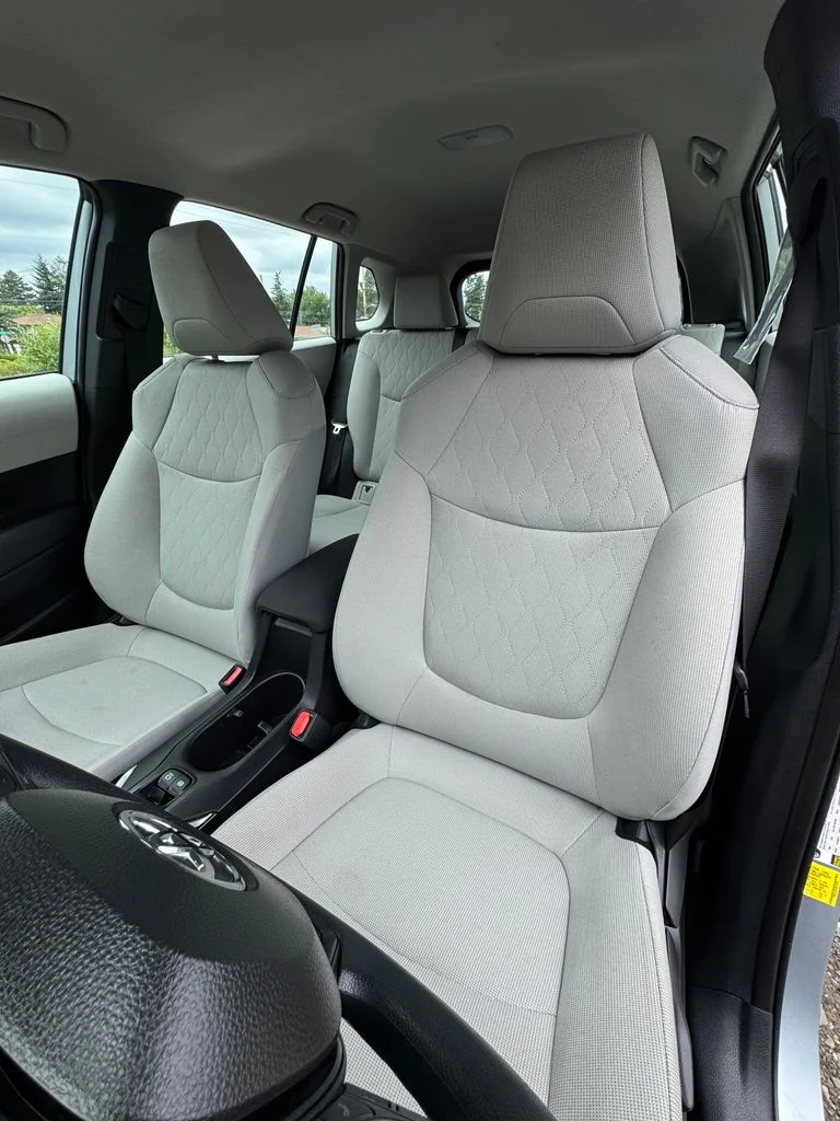 Used 2025 Silver Toyota L image 31