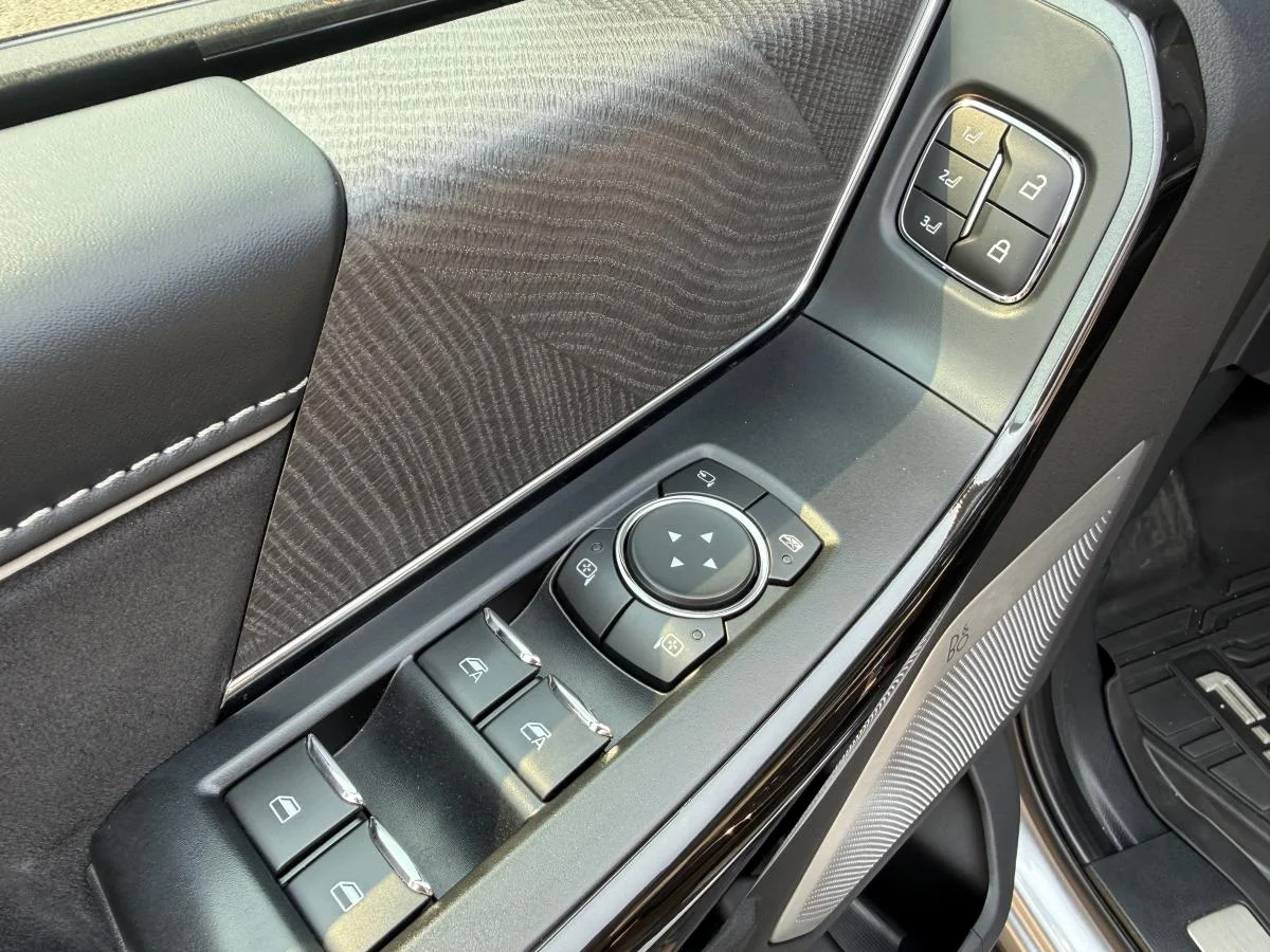 Used 2023 Grey Ford PRO image 15