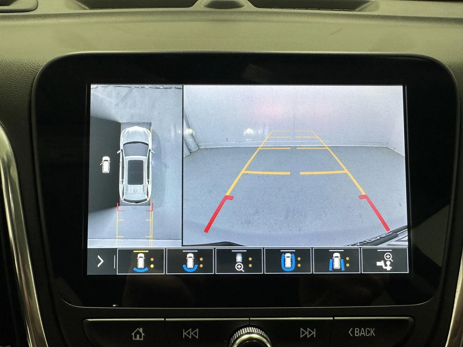Used 2021 SUMMIT WHITE Chevrolet Premier image 12