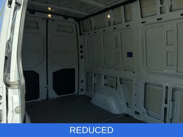 Used 2025 White Mercedes-Benz Cargo 144 WB image 33