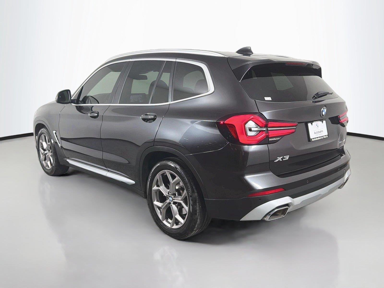 Used 2023 Dark Graphite Metallic BMW sDrive30i image 7