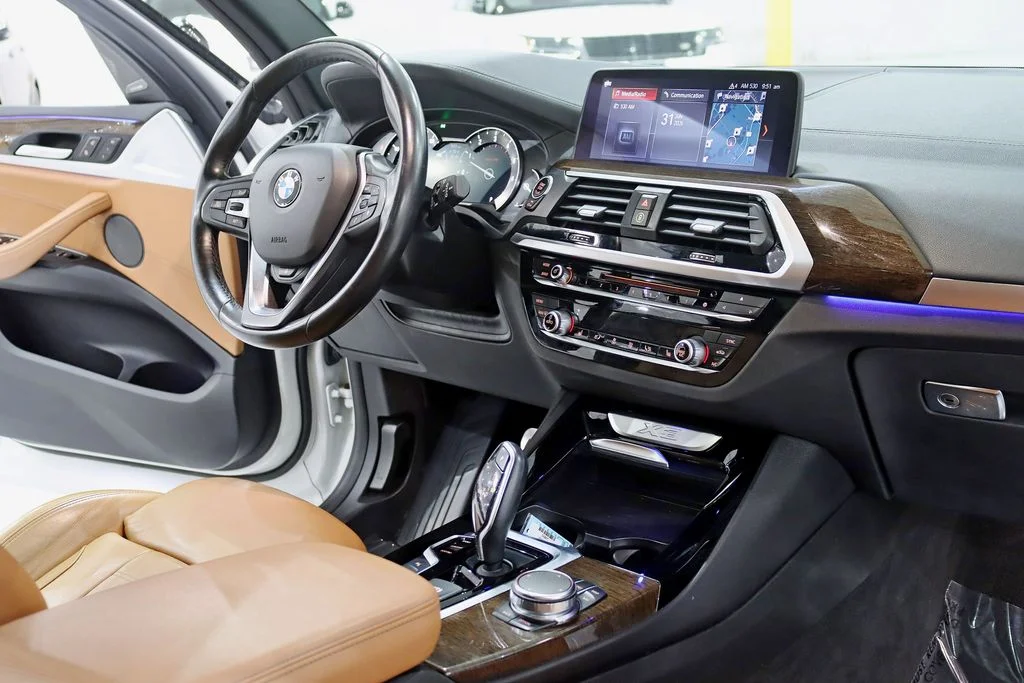 Used 2019 White BMW xDrive30i image 32