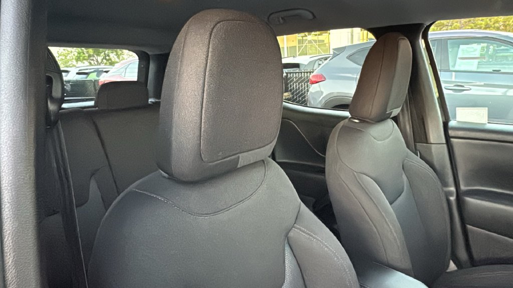 Used 2023 Black Jeep Latitude image 13