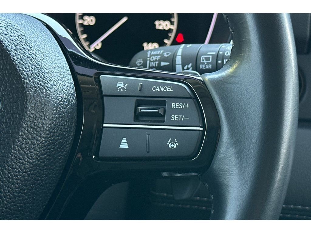 Used 2025 Platinum White Pearl Honda Touring image 40