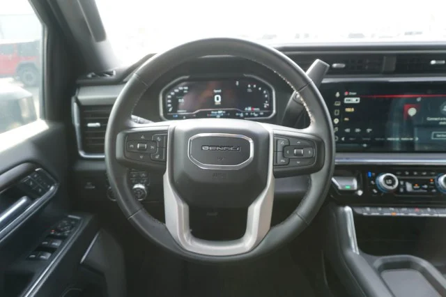 Used 2024  GMC Denali image 26