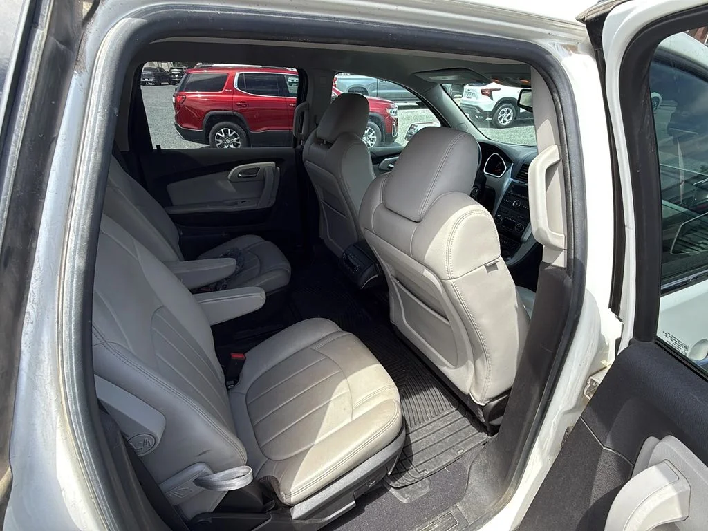 2011 Chevrolet Traverse LTZ - Photo 23