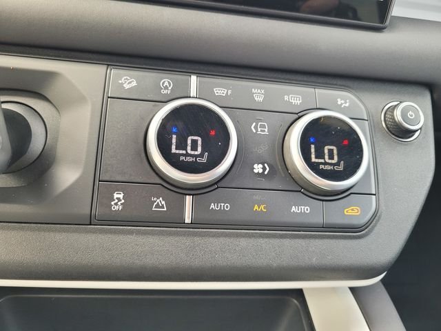 Used 2025 White Land Rover S image 25