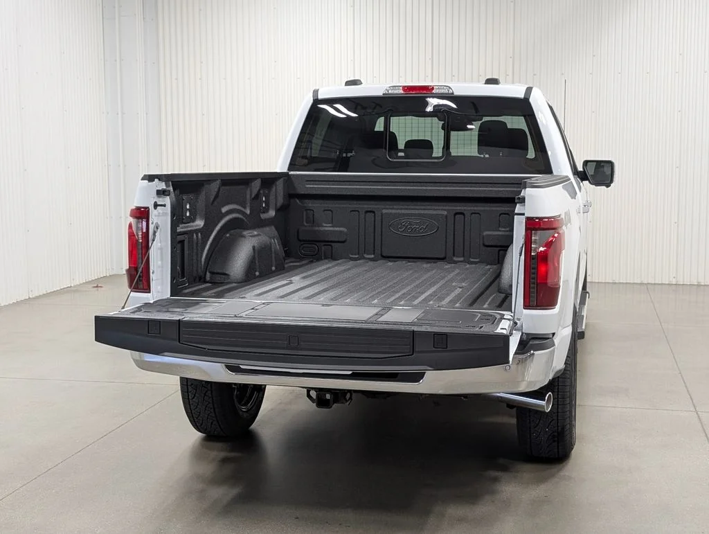 New 2026 Oxford White Ford XLT image 25