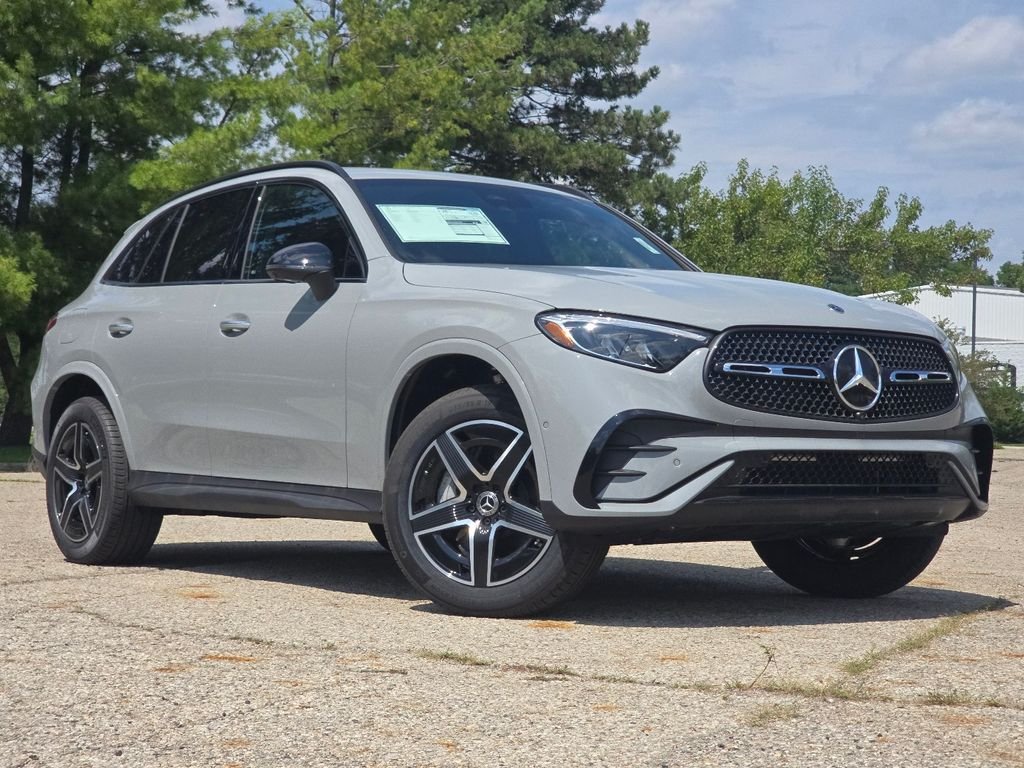 New 2026 MANUFAKTUR Alpine Grey Mercedes-Benz GLC 300 image 1