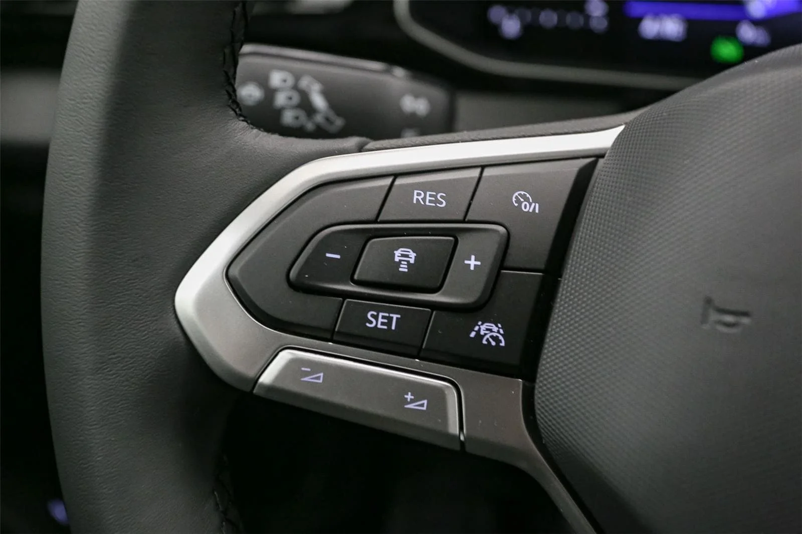 New 2026 Platinum Gray Metallic Volkswagen S image 19