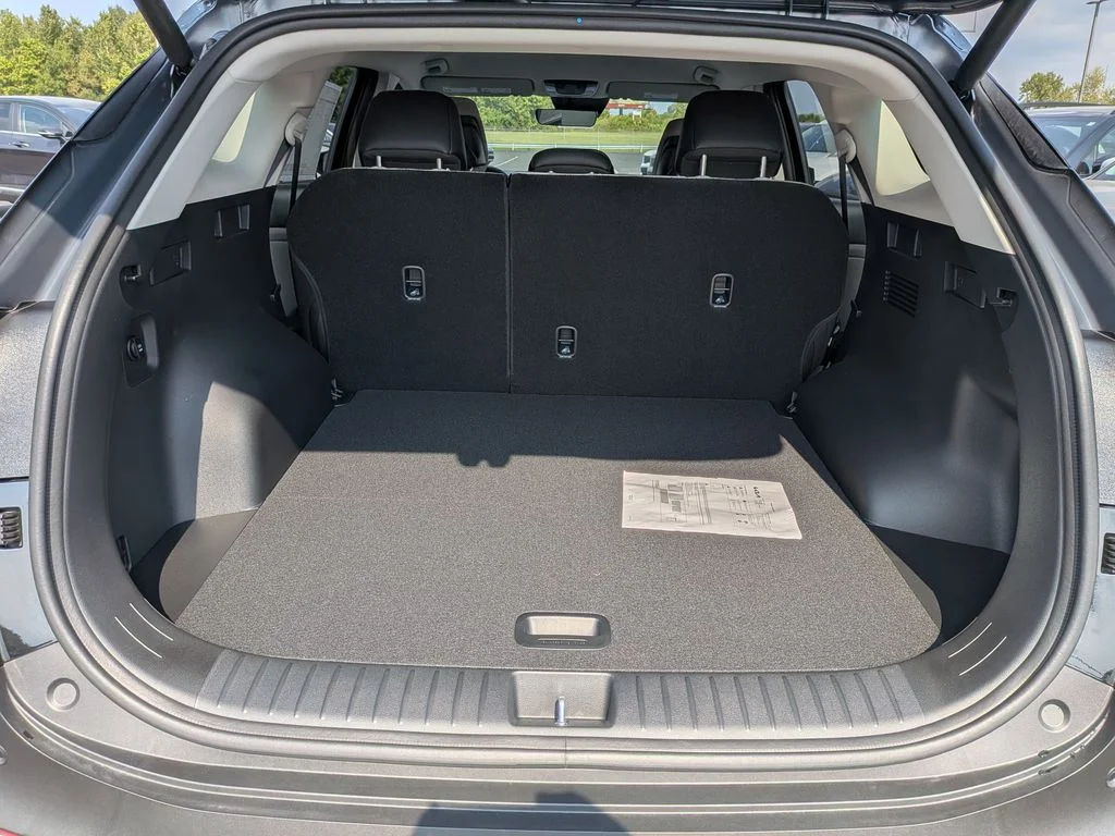 New 2027 Fusion Black Kia EX image 21