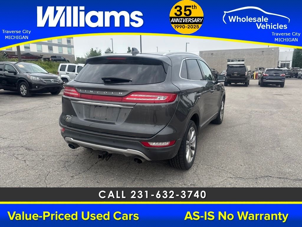 Used 2019  Lincoln Select image 18