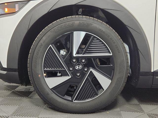 New 2026 White Hyundai SEL image 9