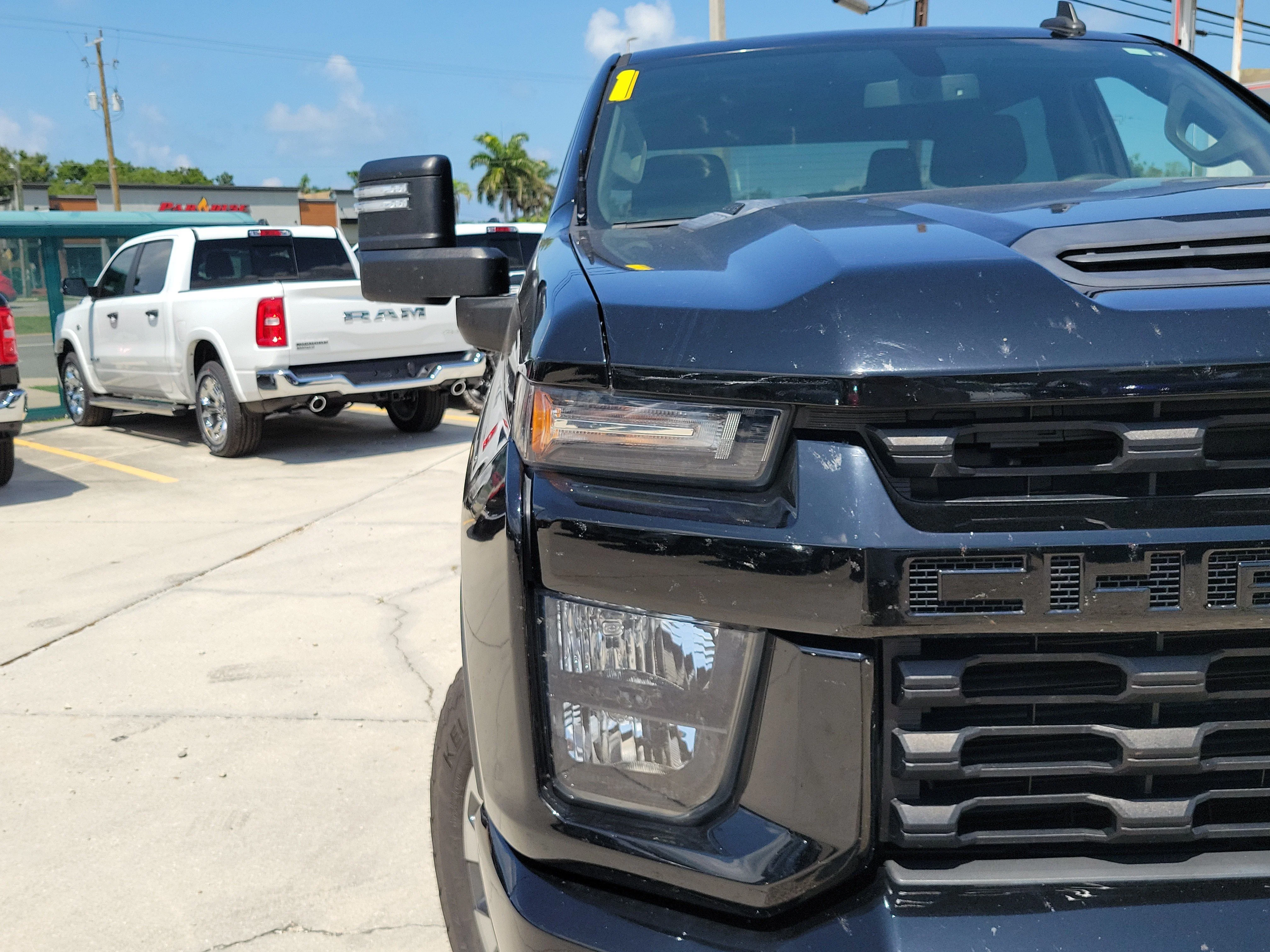 Used 2021 Black Chevrolet Custom image 7