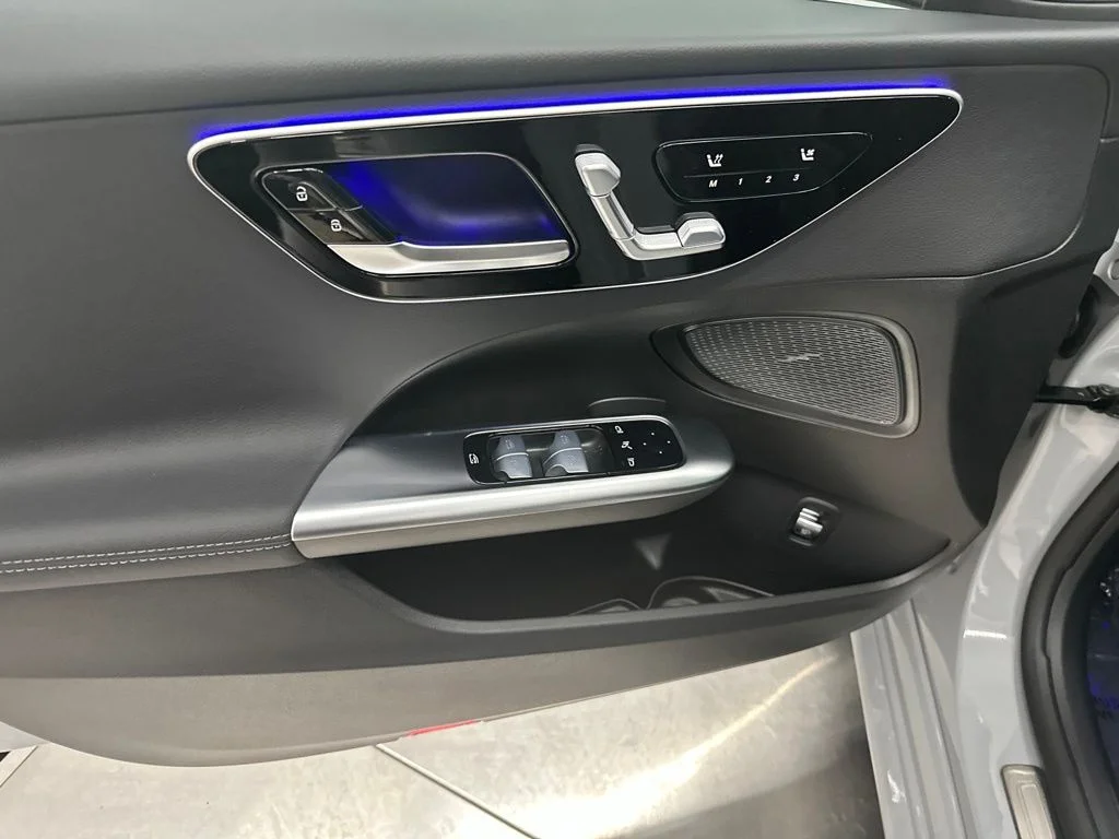 New 2026 White Mercedes-Benz C 300 image 14