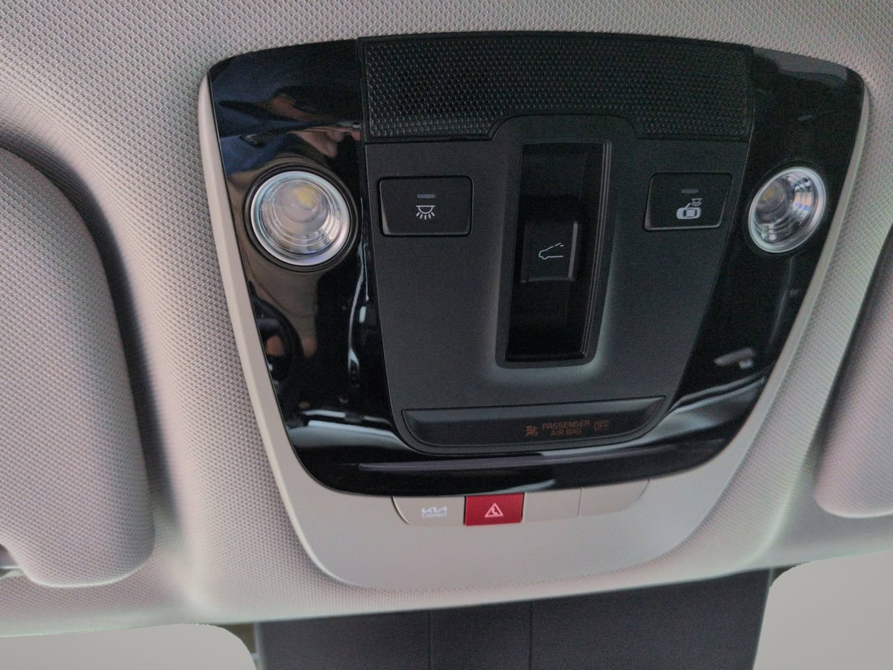 New 2026 Wolf Gray Kia S image 25