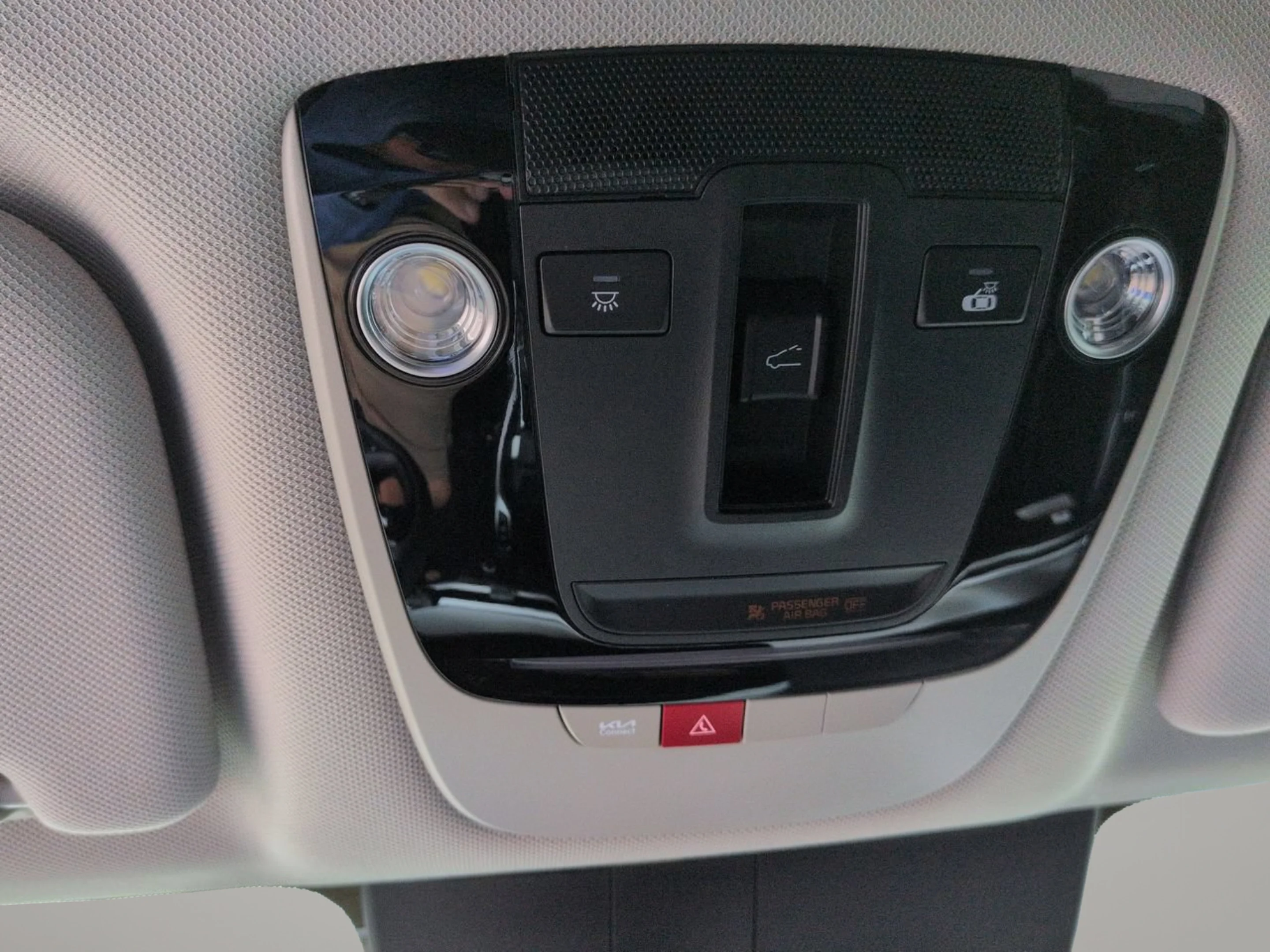 New 2026 Wolf Gray Kia S image 25