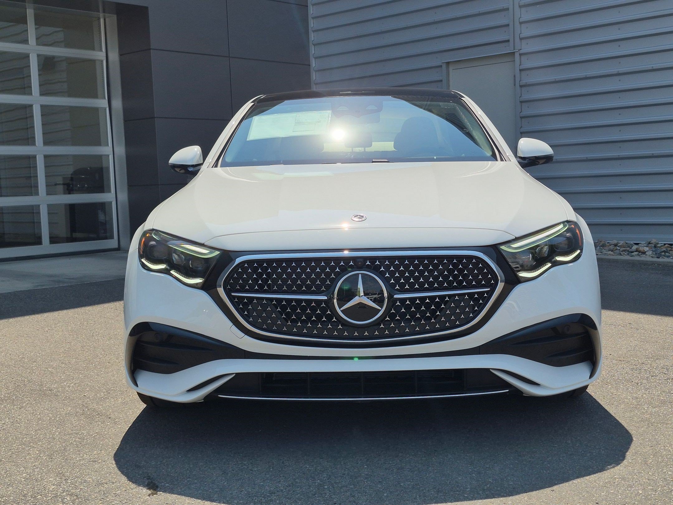 New 2027 Polar White Mercedes-Benz E 350 image 9