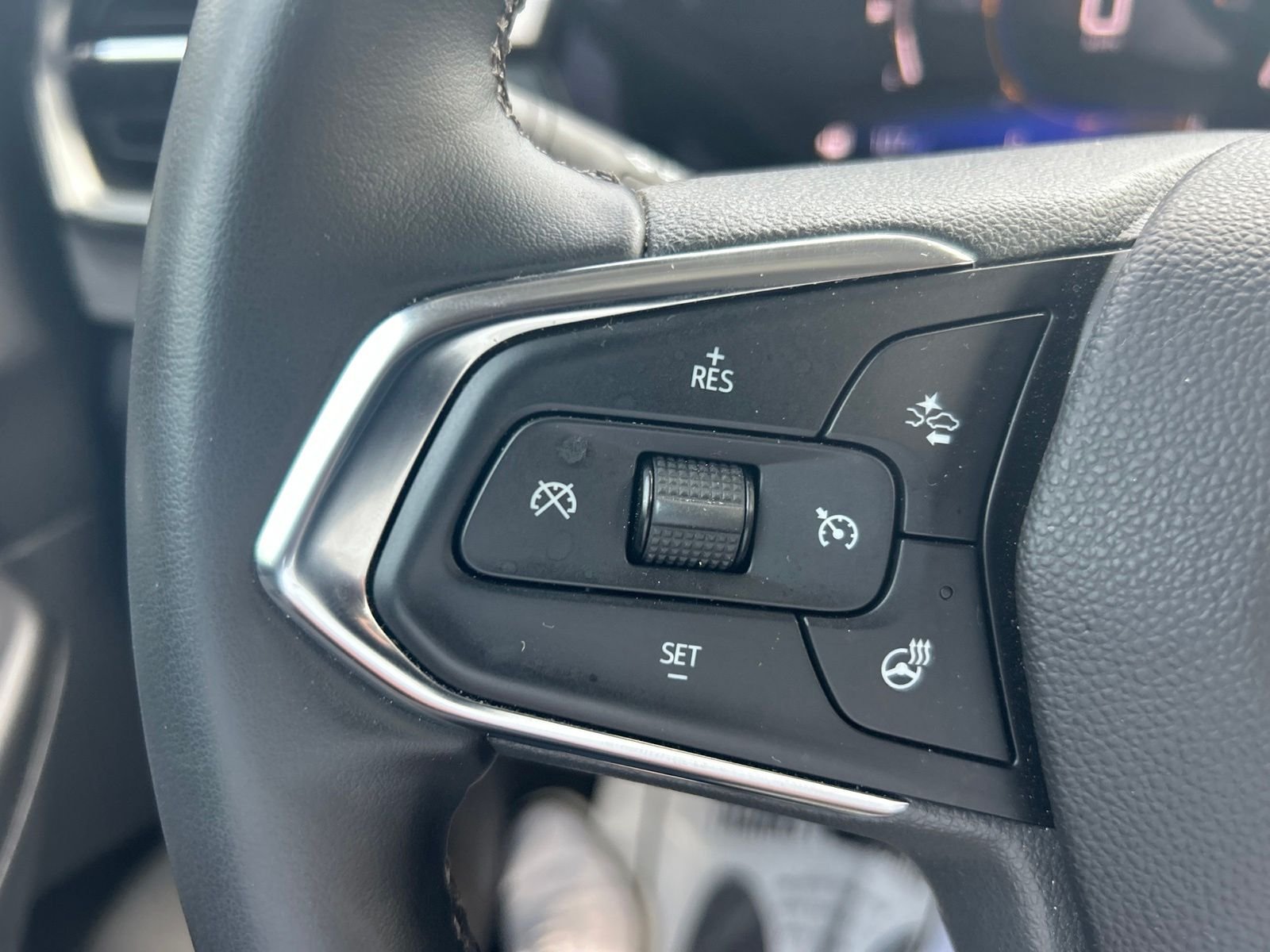 Used 2024 White Chevrolet LT image 19