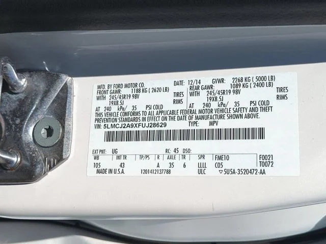 Used 2015 White Lincoln Base image 37