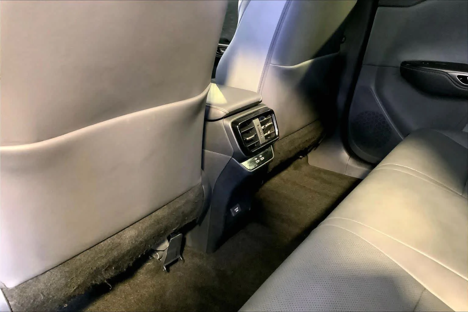 Used 2025 Eminent White Pearl Lexus Premium image 34
