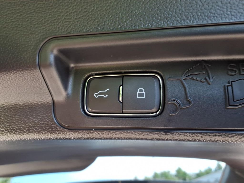 Certified Used 2023 Black Metallic Ford XLT image 16