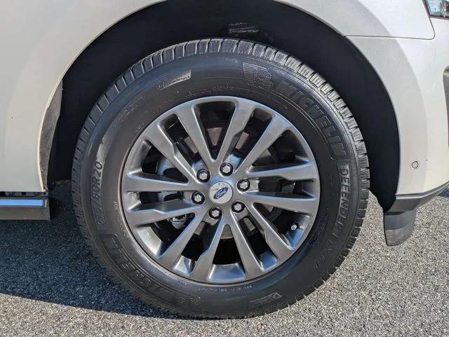 Certified Used 2019 White Platinum Clearcoat Metallic Ford Limited image 11