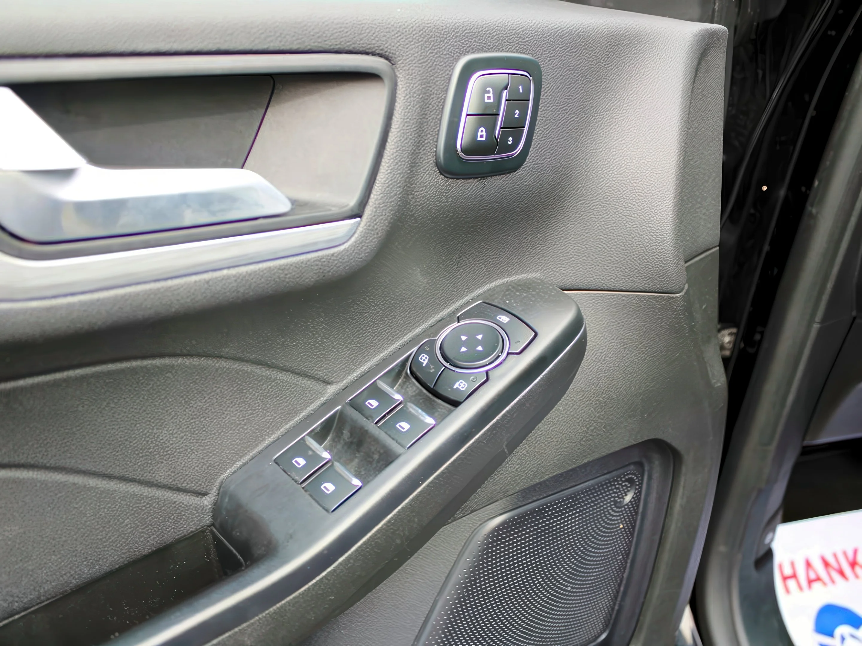 2024 Ford Escape Platinum - Photo 11