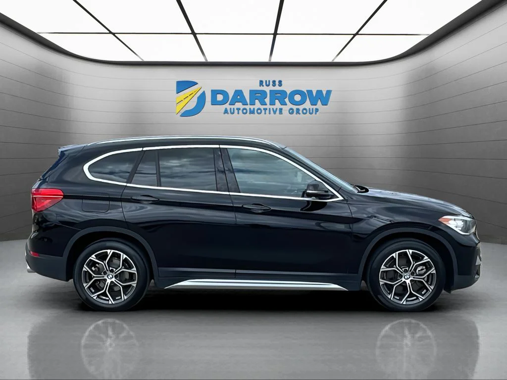 Used 2022 Black BMW xDrive28i image 6