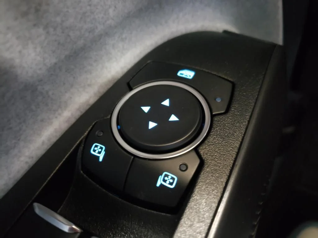 New 2025 Carbonized Gray Metallic Ford XLT image 23