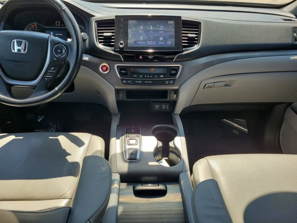 Used 2023 Gray Honda RTL image 13