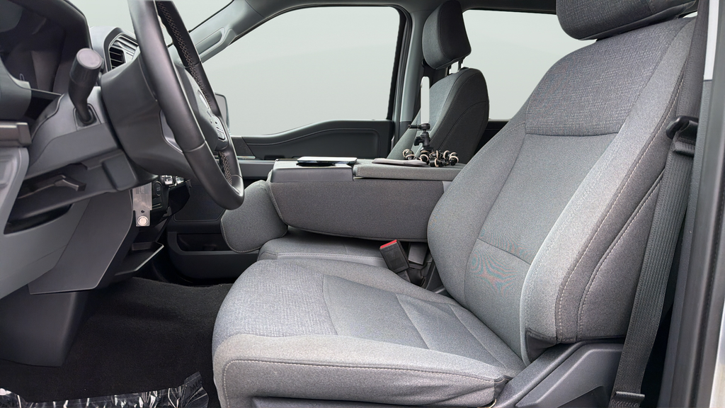 Used 2025 Silver Ford XLT image 18