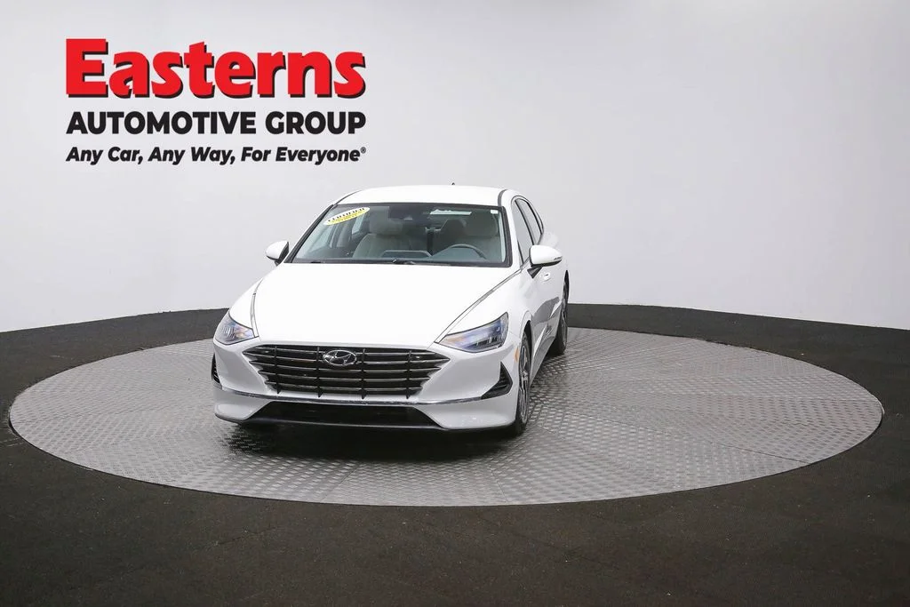 Used 2021 White Hyundai Blue image 49
