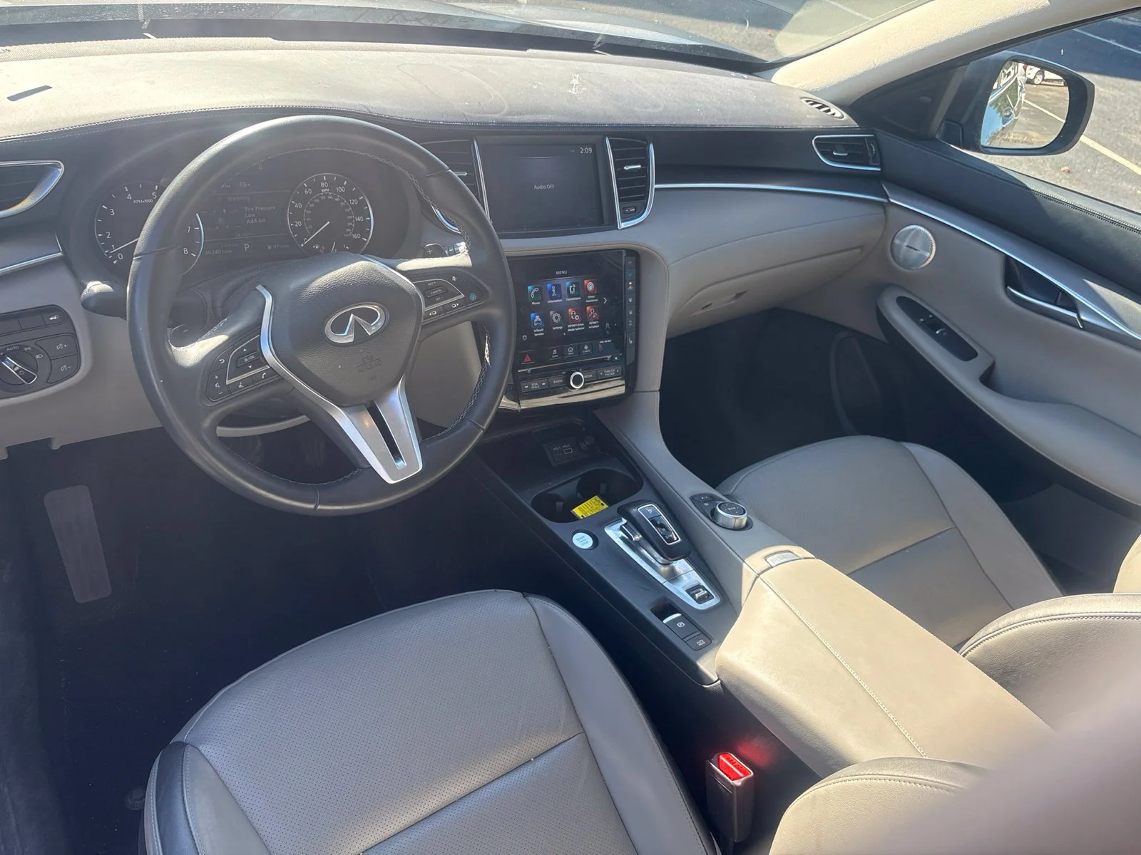 Used 2023 Graphite Shadow INFINITI LUXE image 5