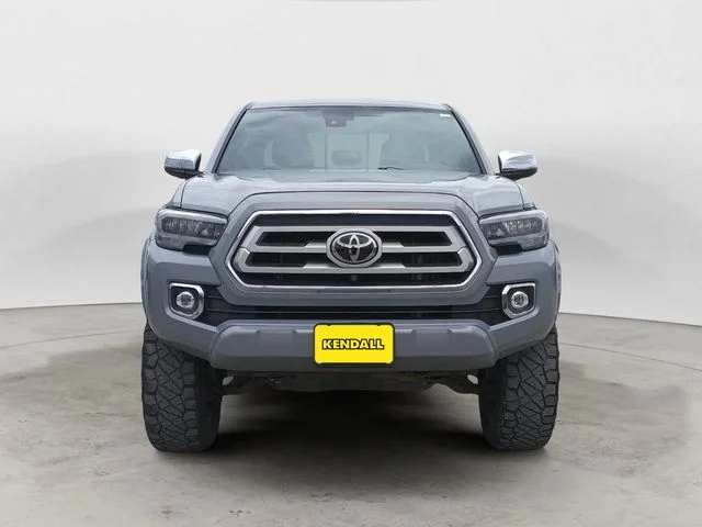 Used 2021  Toyota Limited image 8