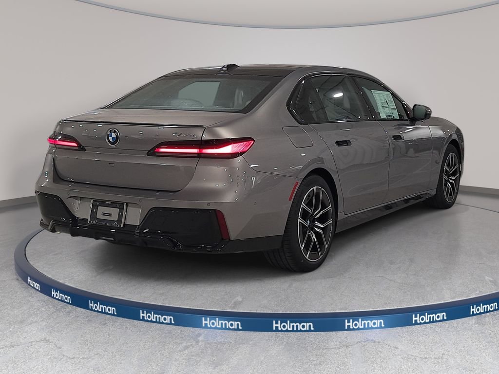 New 2026 Oxide Grey Metallic BMW 740i image 4