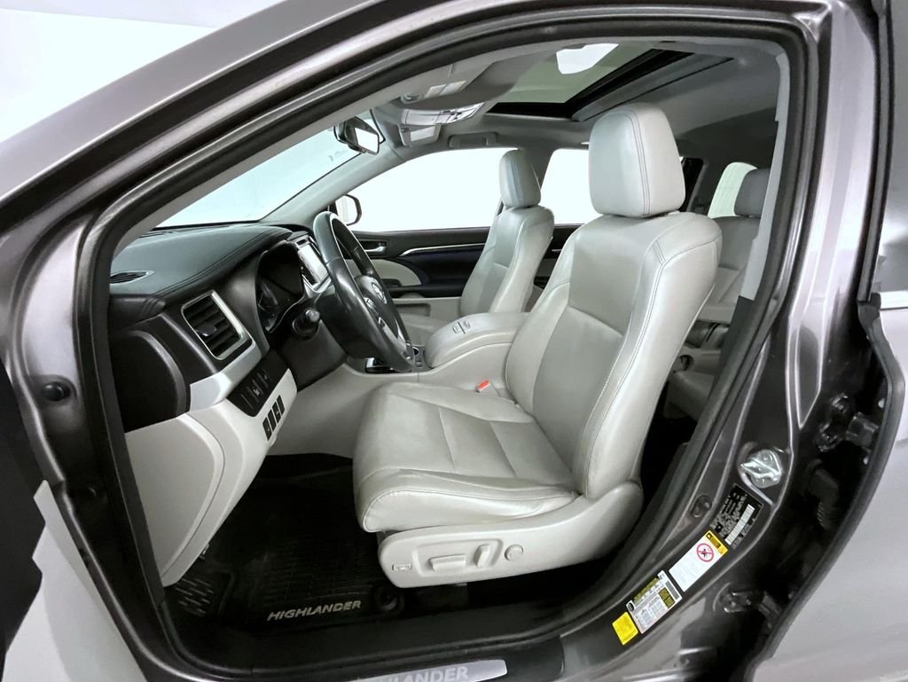 2016 Toyota Highlander Limited - Photo 10