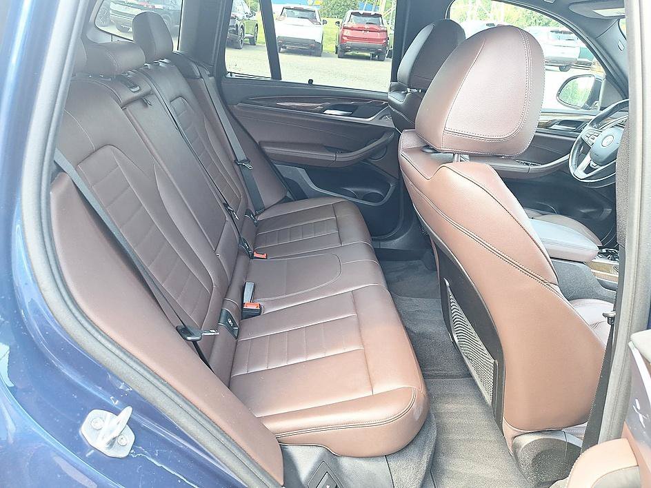 Used 2019 Blue Metallic BMW xDrive30i image 22
