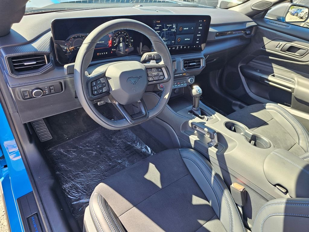 2025 Ford Mustang Dark Horse - Photo 17